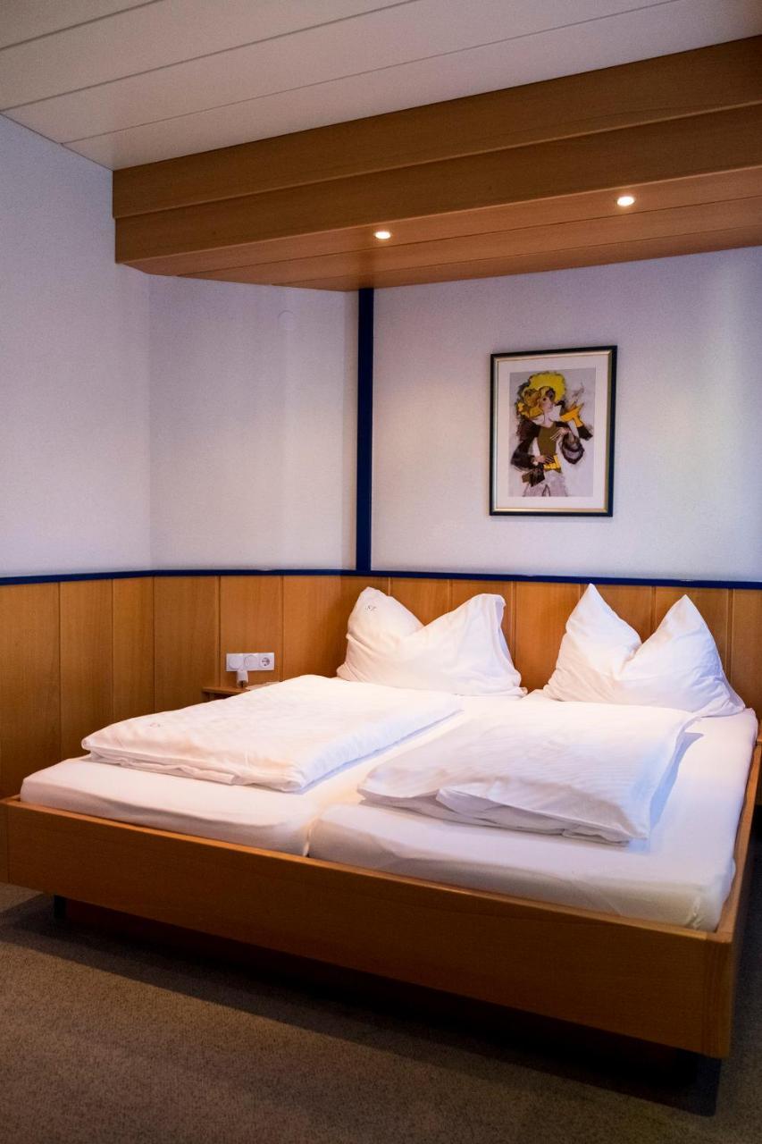 Asten Gaestehaus Stoegmueller מראה חיצוני תמונה